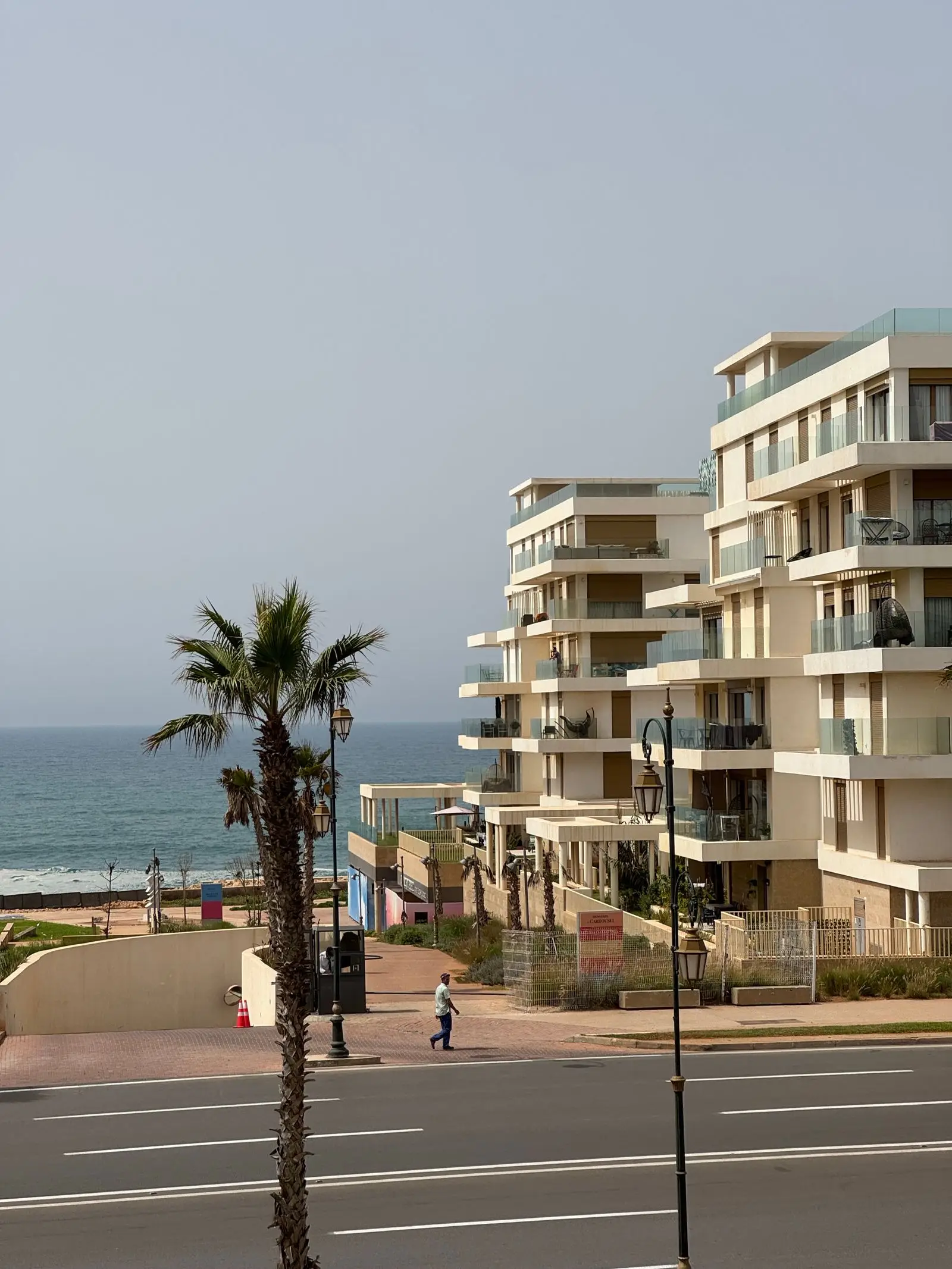 Developer: apartment picker with a live price